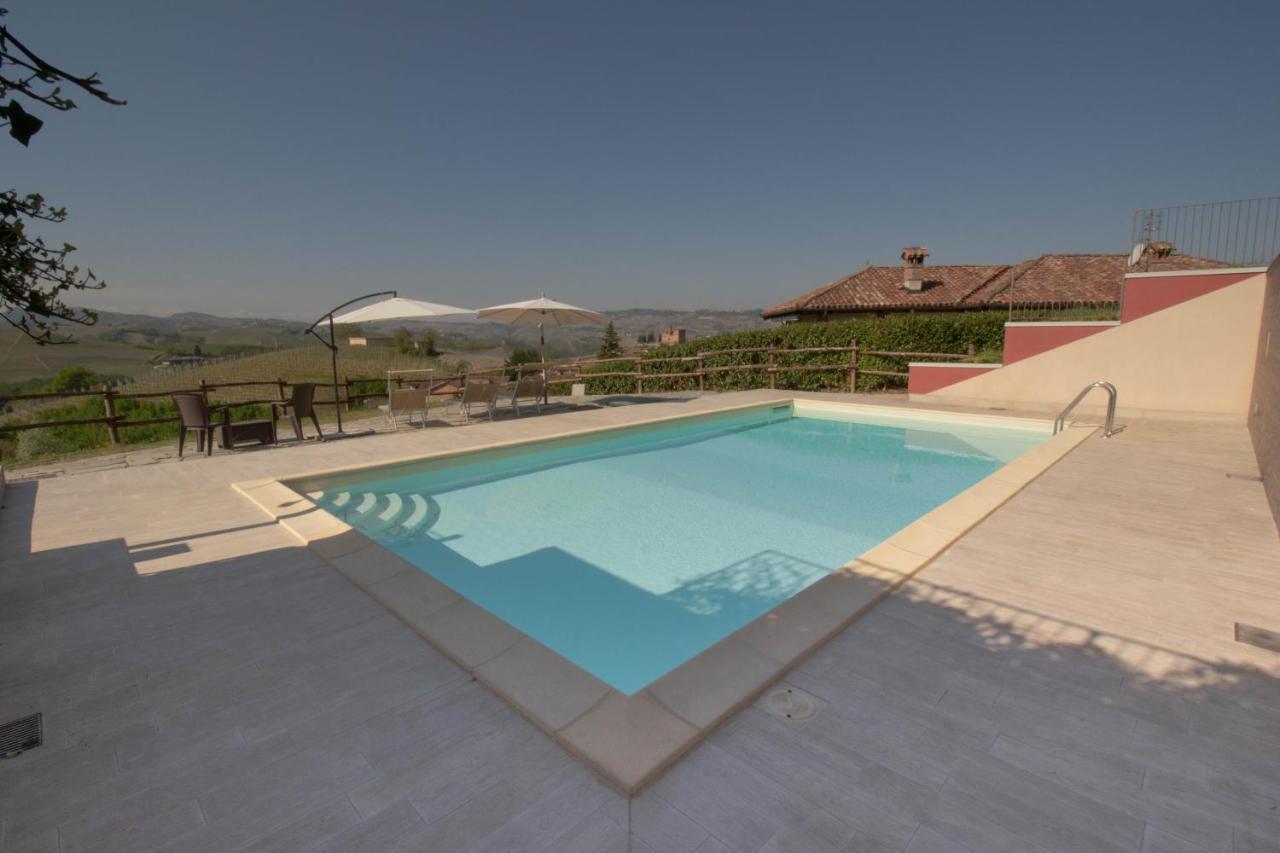 Poggio Dei Farinetti Bed & Breakfast ดิอาโนดัลบา ภายนอก รูปภาพ