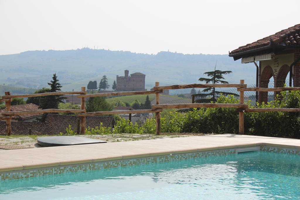 Poggio Dei Farinetti Bed & Breakfast ดิอาโนดัลบา ภายนอก รูปภาพ