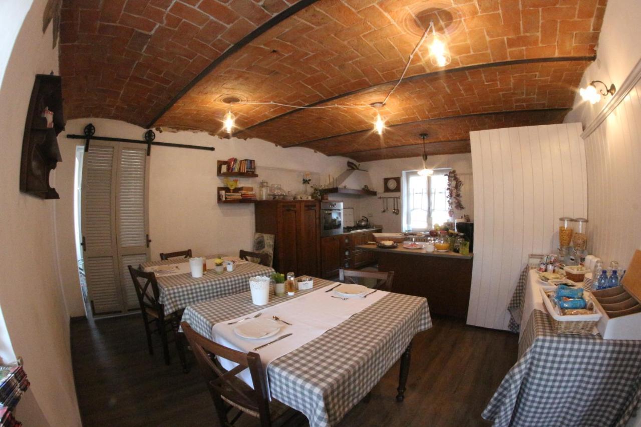 Poggio Dei Farinetti Bed & Breakfast ดิอาโนดัลบา ภายนอก รูปภาพ